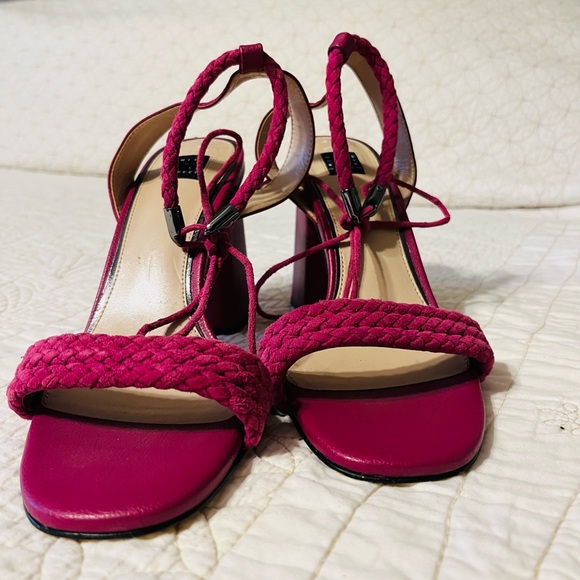 WHIBM $100 Braided Strappy High-Heel Sandals - Picture 4 of 5